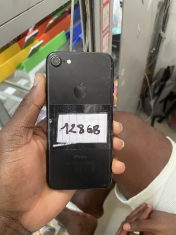 iphone-7-128gb-big-1